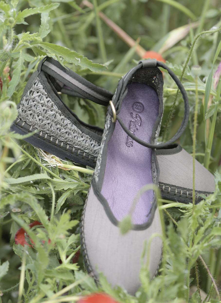 Courts Mule Green